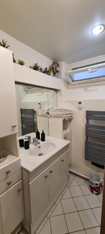 Cozy Apt Heart Of Paris, 3 Mins Louvre Apartment Exterior photo